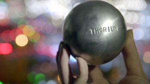 Thorium, la face gâchée du nucléaire, Myriam Tonelotto (2016)